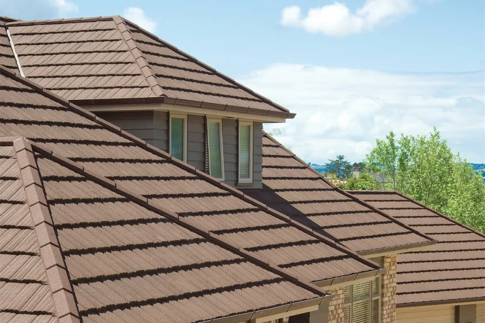 Fireproof metal tile