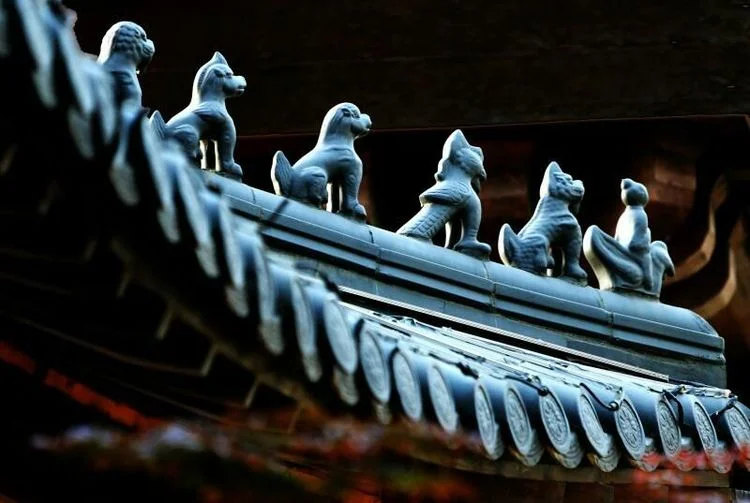 Curved Eaves of Eastern Architecture